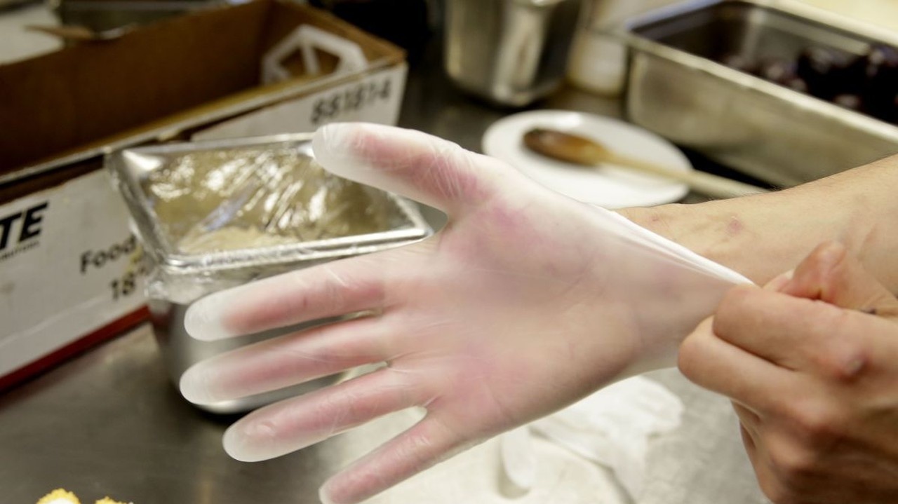 Можно ли с псориазом работать в общепите